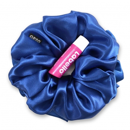 Óriás kiráykék selyem hajgumi (scrunchie) prémium minőségű szaténból. Átmérője kb. 16-17 cm