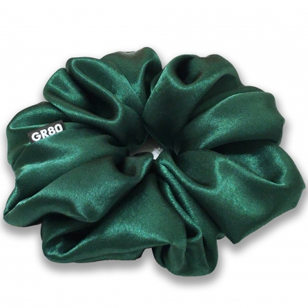 XXL méretű fűzöld selyem hajgumi (scrunchie) minőségi szaténból. Átmérője kb. 16-17 cm