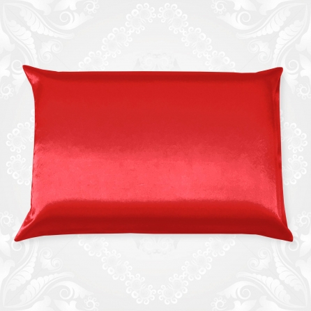 Szexi piros selyem párnahuzat. Minőségi szatén ágynemű szerelmes éjszakákra.