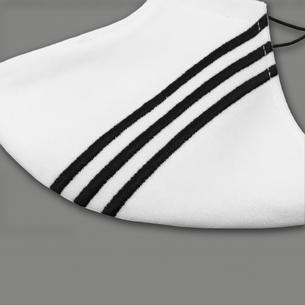 Csíkokkal hímzett pamut maszk, 3 rétegű, PP szűrős, fehér színű